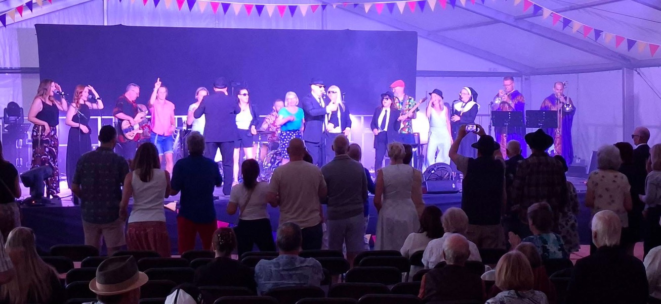 The full 11-piece showband performing to a live audience